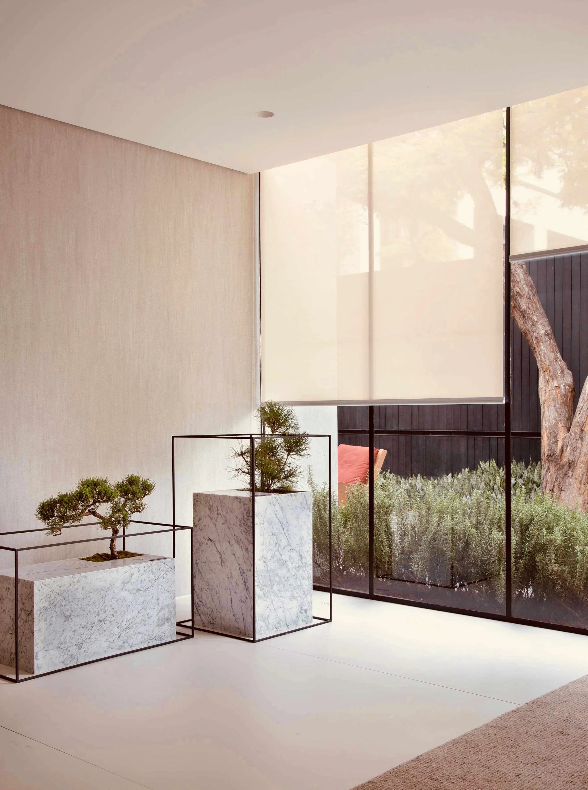 svg+xml;charset=utf em Persiana Rolô Sunscreen Uniflex Persiana Rolô Sunscreen Uniflex ambientada