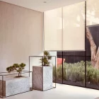 11 scaled 2b6396fc em Persiana Rolô Sunscreen Uniflex Persiana Rolô Sunscreen Uniflex ambientada